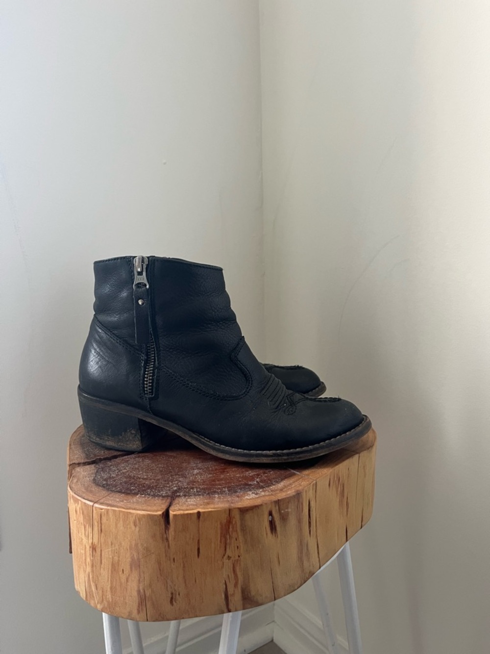 Women’s Short Leather Ankle Cowboy Western Boots